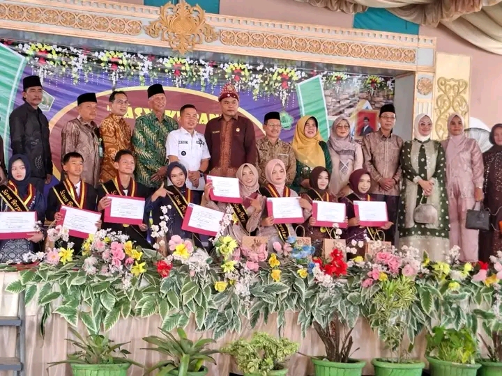 Pererat Silaturahmi, Hadiri Tasyakuran di MTsN 1 Ogan Ilir Sakatiga